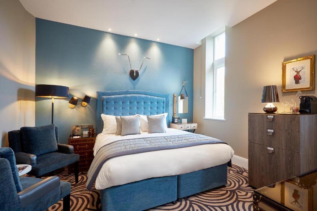 Oddfellows On The Park Cheadle  Pokój zdjęcie A bedroom at The Ivy Collection