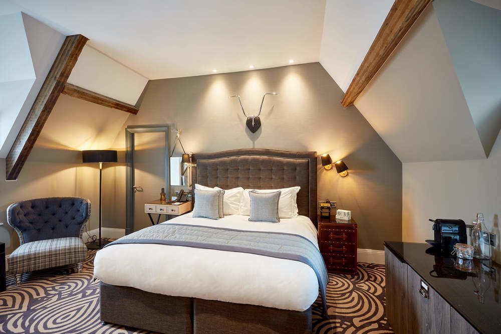 Oddfellows On The Park Cheadle  Zewnętrze zdjęcie A bedroom at The Ivy Collection