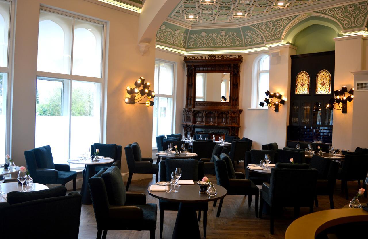 Oddfellows On The Park Cheadle  Zewnętrze zdjęcie Interior of the restaurant