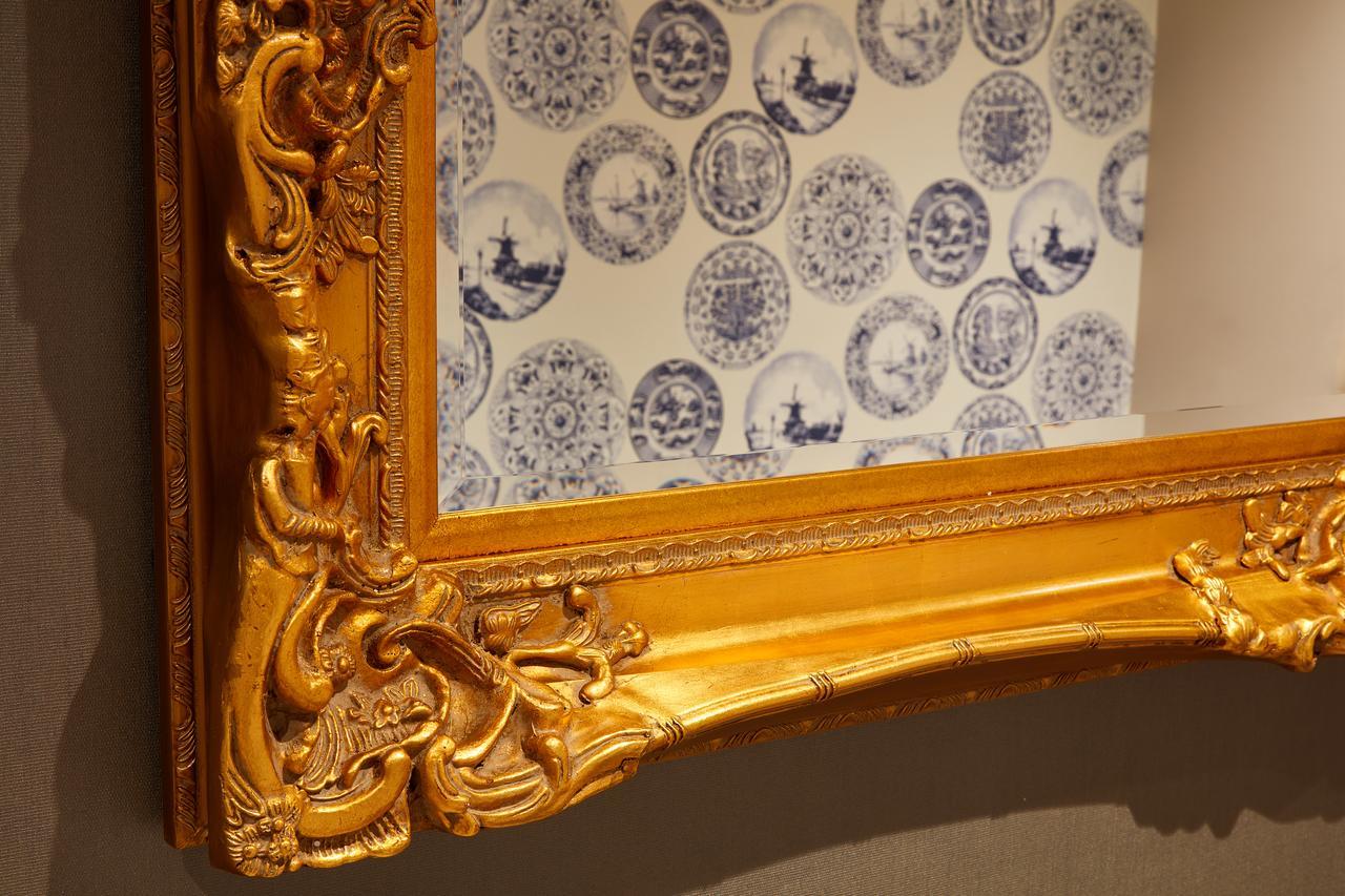 Oddfellows On The Park Cheadle  Zewnętrze zdjęcie Detail of a gold-gilt frame