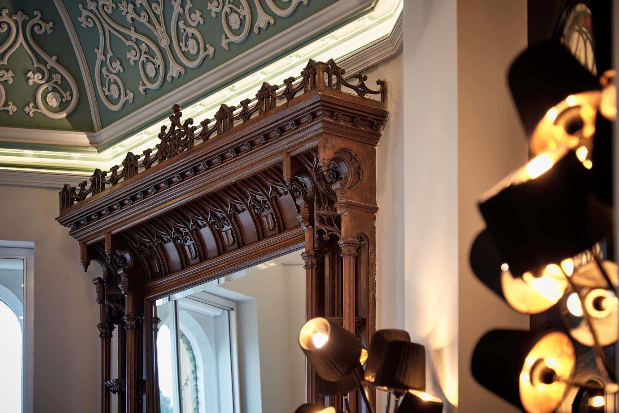 Oddfellows On The Park Cheadle  Zewnętrze zdjęcie The interior of the hotel